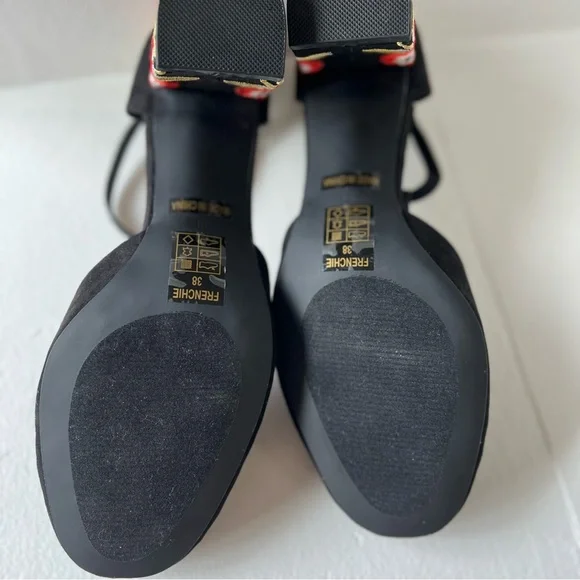 Chelsea-Crew Frenchie Black Faux Suede Chunk Heels Sz US 7 - Picture 11 of 13